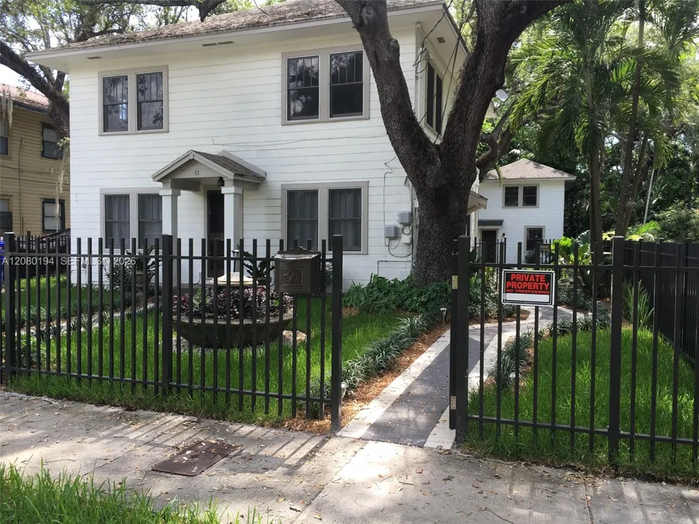 743 NW 9th Ave #1 Miami, FL 33136