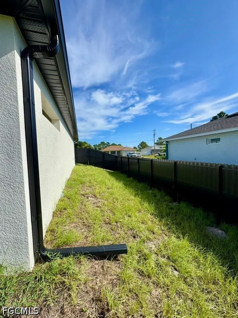 39th Street SW Lehigh Acres, FL 33976