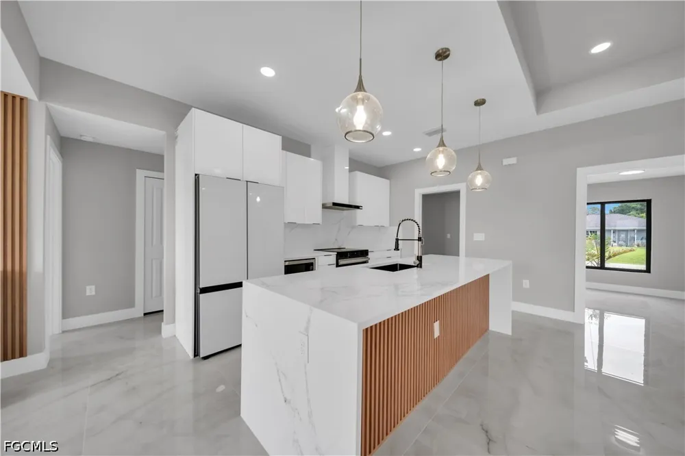 39th Street SW Lehigh Acres, FL 33976