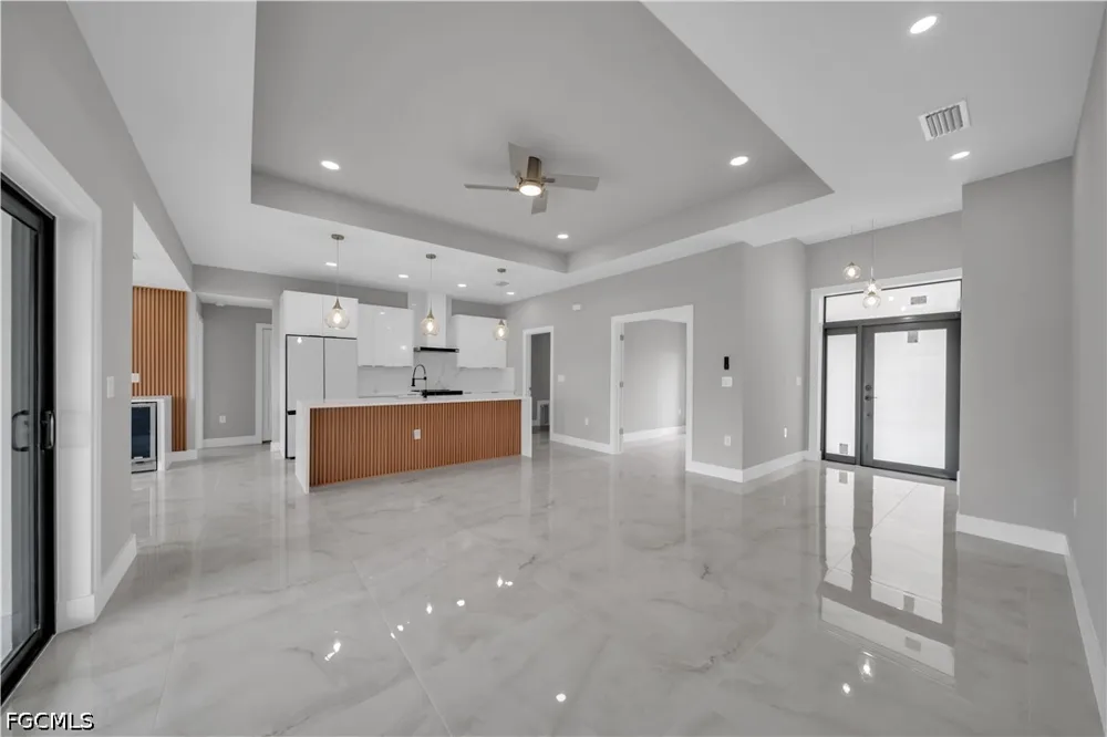 39th Street SW Lehigh Acres, FL 33976
