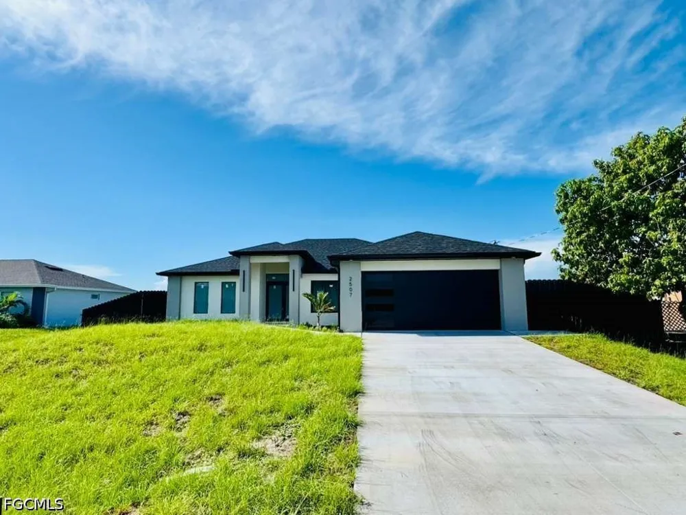 39th Street SW Lehigh Acres, FL 33976