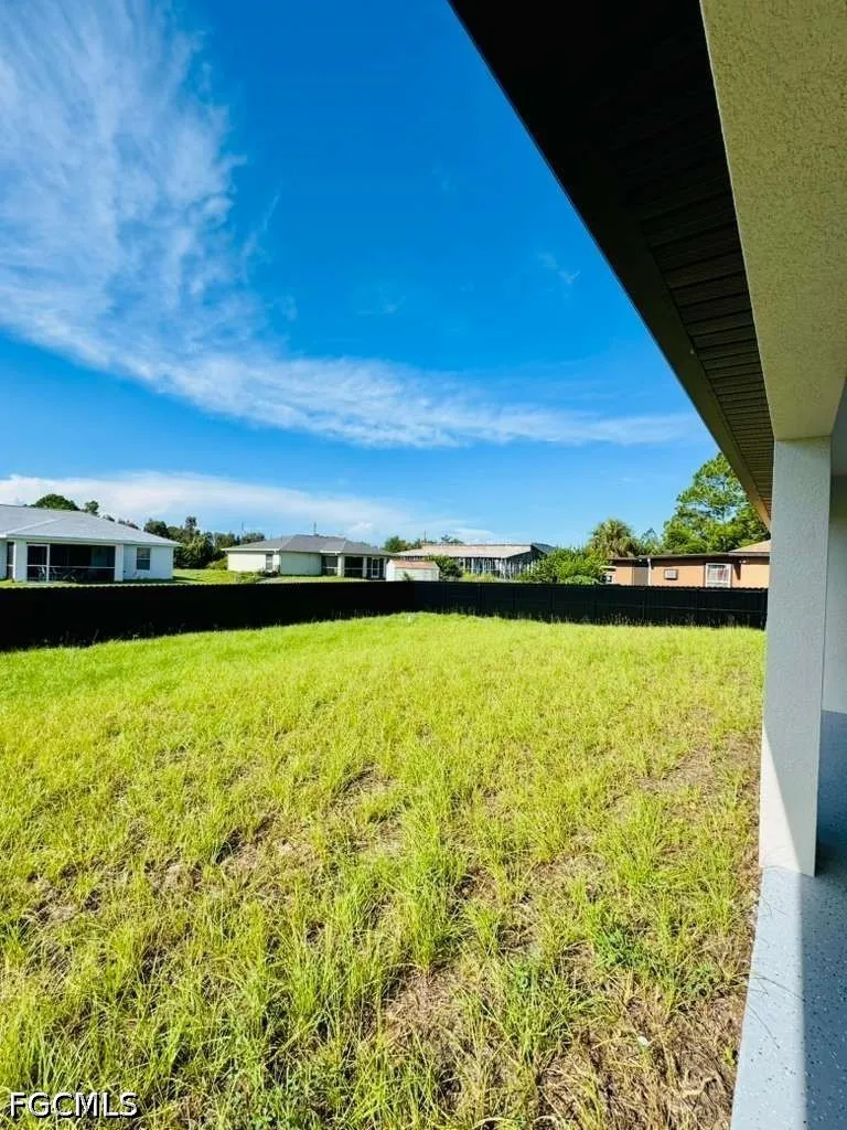 39th Street SW Lehigh Acres, FL 33976