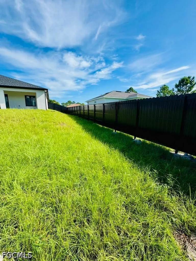 39th Street SW Lehigh Acres, FL 33976