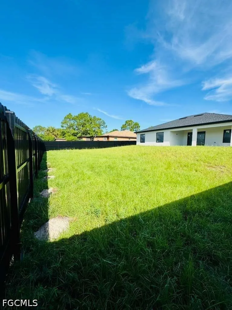 39th Street SW Lehigh Acres, FL 33976