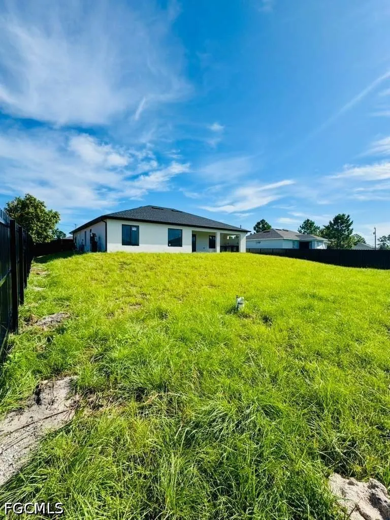 39th Street SW Lehigh Acres, FL 33976