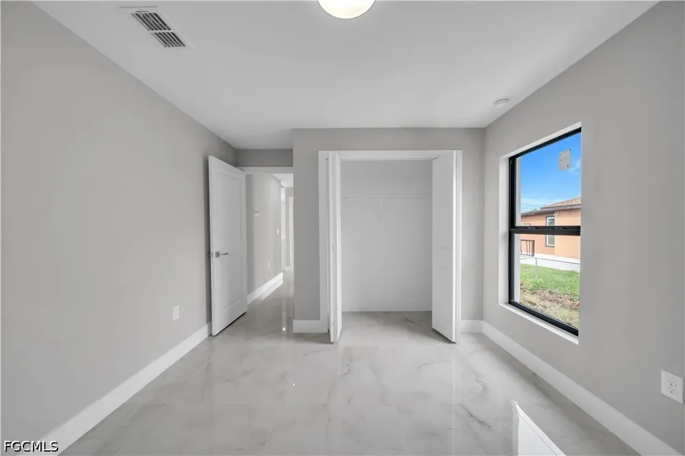 39th Street SW Lehigh Acres, FL 33976