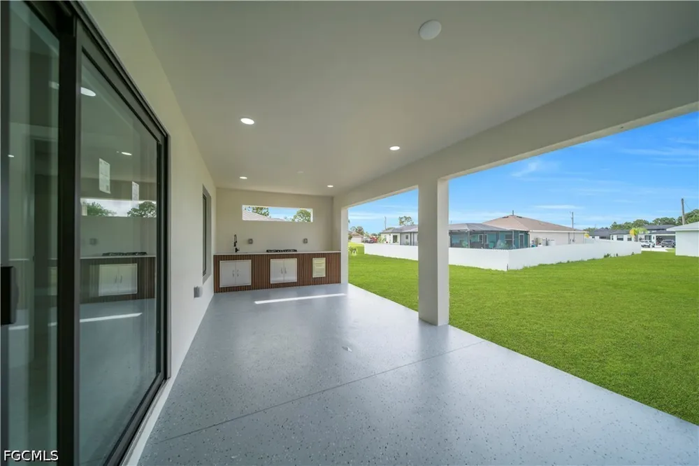 39th Street SW Lehigh Acres, FL 33976