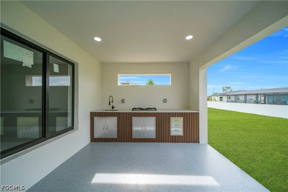 39th Street SW Lehigh Acres, FL 33976