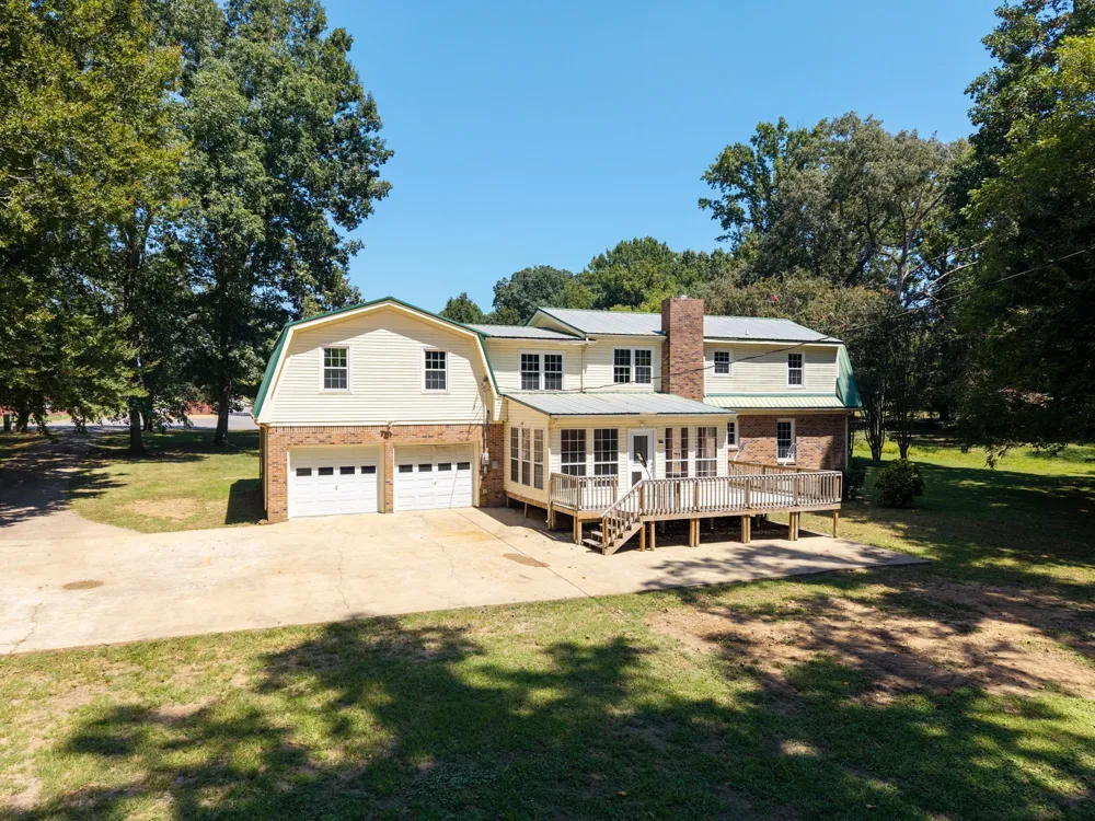 12 Hancock Rd Fayetteville, TN 37334