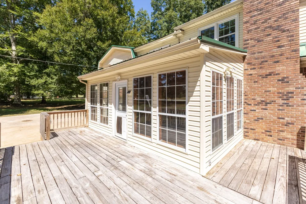 12 Hancock Rd Fayetteville, TN 37334