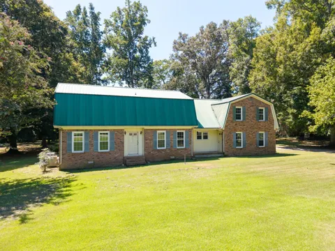 12 Hancock Rd
