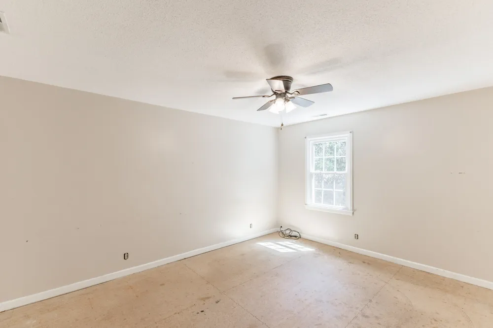 12 Hancock Rd Fayetteville, TN 37334