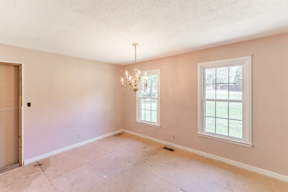 12 Hancock Rd Fayetteville, TN 37334