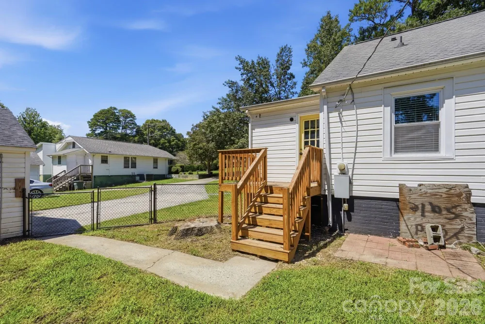 1901 Linwood Road Gastonia, NC 28052