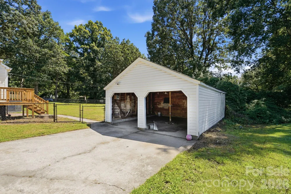 1901 Linwood Road Gastonia, NC 28052