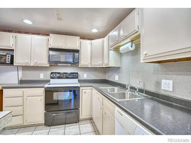 36 Placer Avenue Longmont, CO 80504