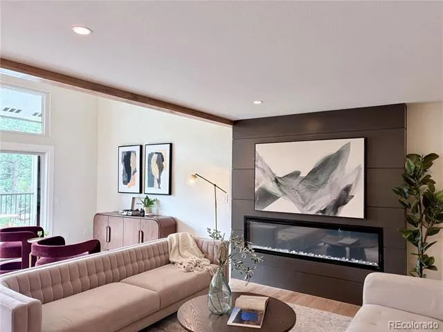 10020 E Maplewood Avenue Englewood, CO 80111