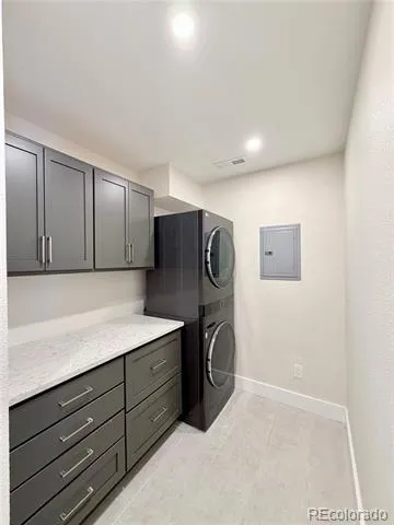10020 E Maplewood Avenue Englewood, CO 80111