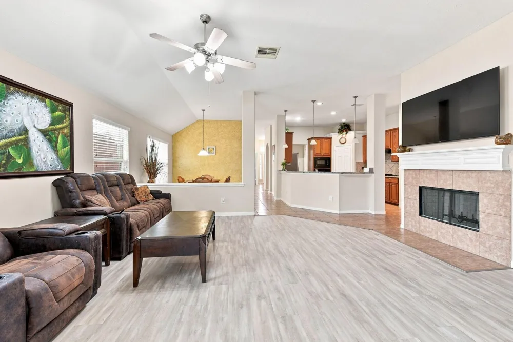 8306 Calico Canyon Drive Tomball, TX 77375