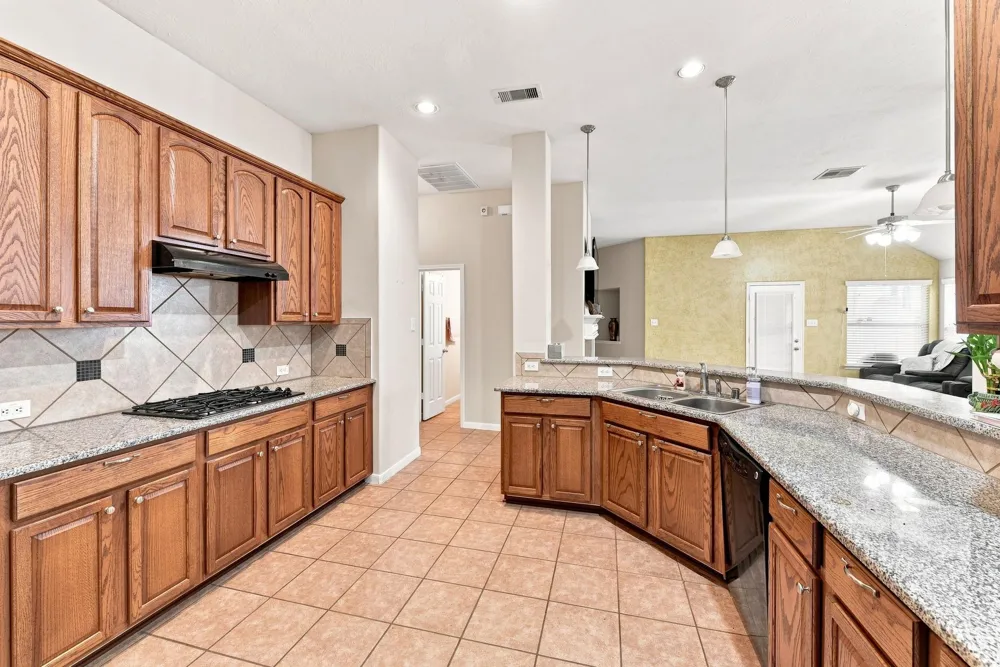 8306 Calico Canyon Drive Tomball, TX 77375