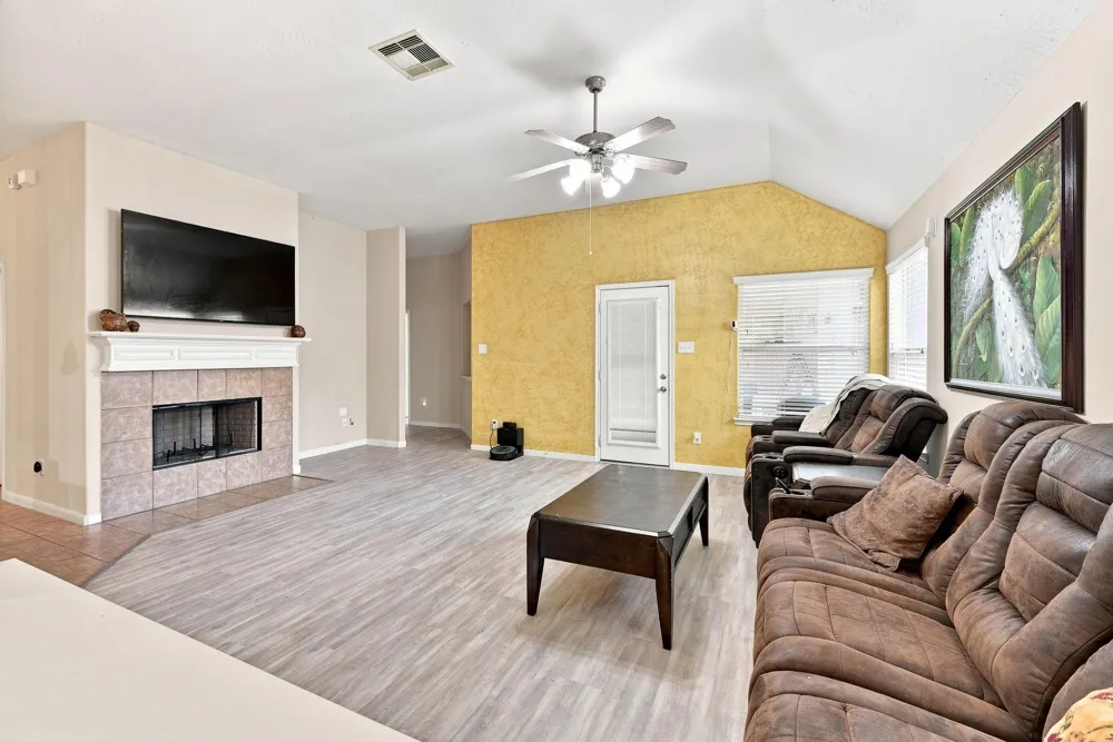 8306 Calico Canyon Drive Tomball, TX 77375