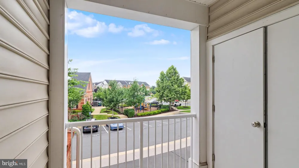 43031 FOXTRAIL WOODS TERRACE #106 Ashburn, VA 20148