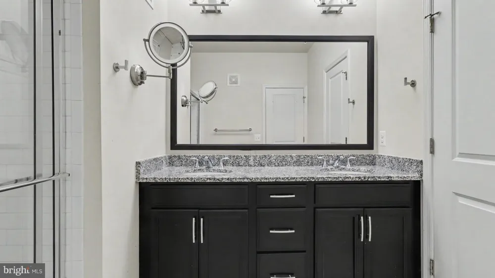 43031 FOXTRAIL WOODS TERRACE #106 Ashburn, VA 20148