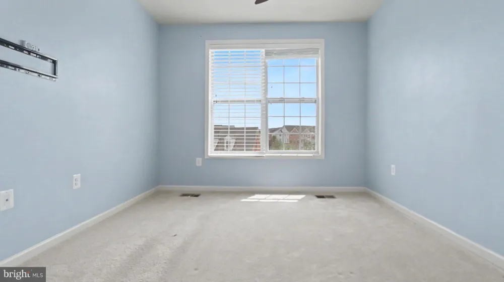 43031 FOXTRAIL WOODS TERRACE #106 Ashburn, VA 20148