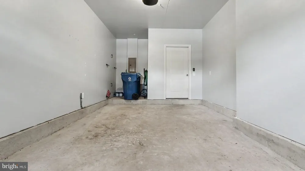 43031 FOXTRAIL WOODS TERRACE #106 Ashburn, VA 20148