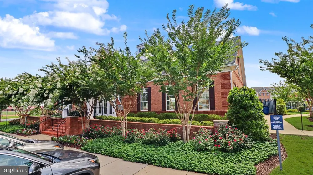43031 FOXTRAIL WOODS TERRACE #106 Ashburn, VA 20148