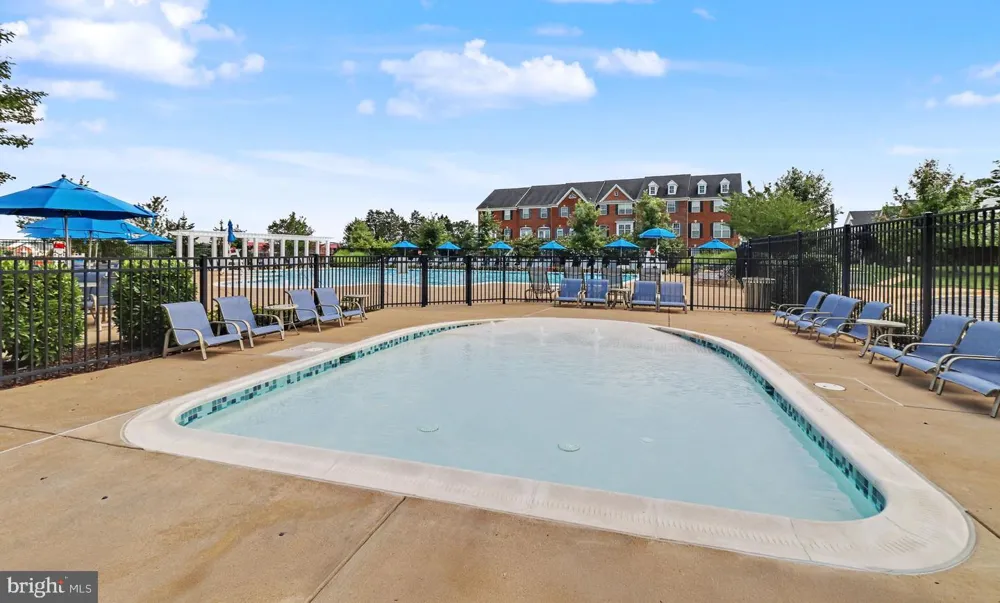 43031 FOXTRAIL WOODS TERRACE #106 Ashburn, VA 20148