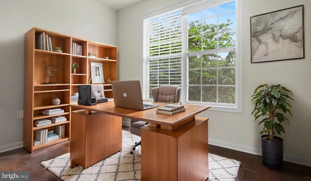43031 FOXTRAIL WOODS TERRACE #106 Ashburn, VA 20148