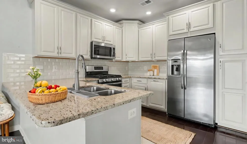 43031 FOXTRAIL WOODS TERRACE #106 Ashburn, VA 20148