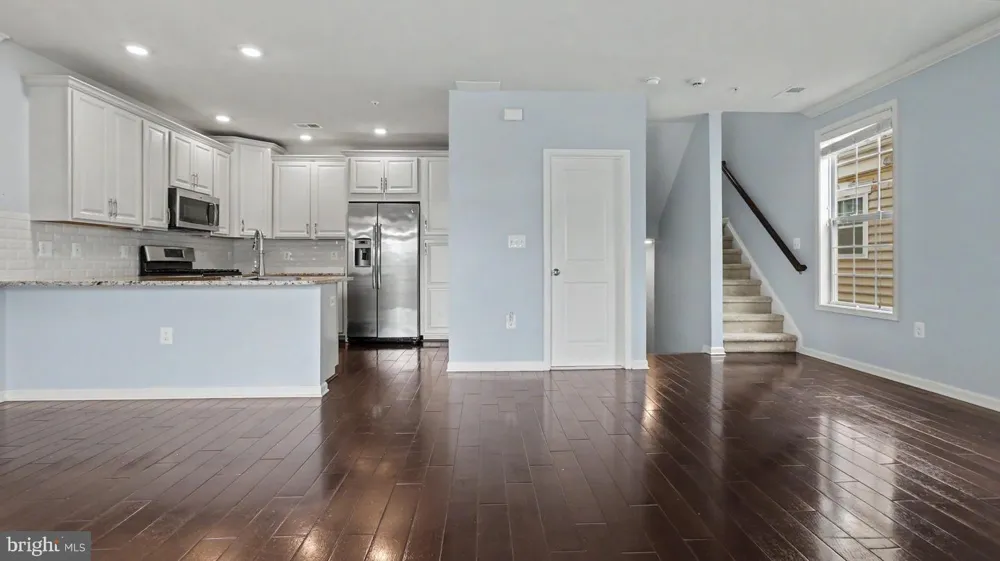 43031 FOXTRAIL WOODS TERRACE #106 Ashburn, VA 20148
