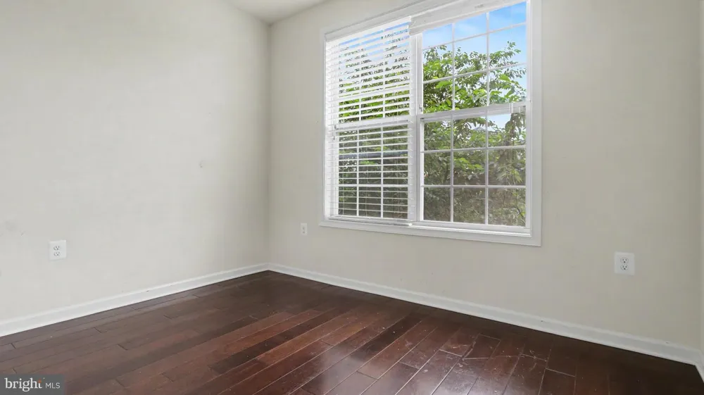 43031 FOXTRAIL WOODS TERRACE #106 Ashburn, VA 20148