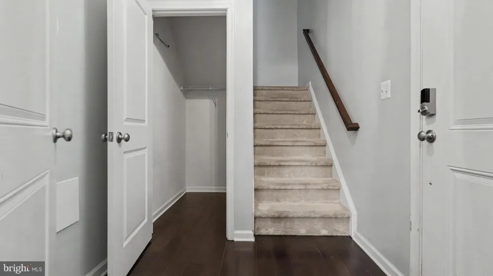 43031 FOXTRAIL WOODS TERRACE #106 Ashburn, VA 20148