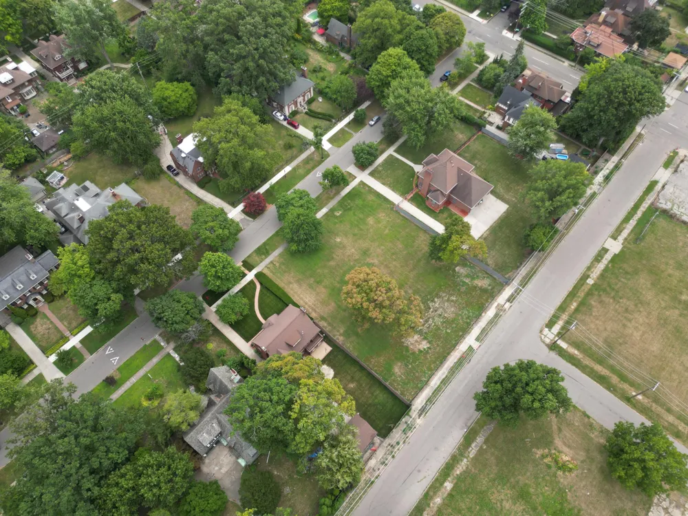 2969 Seminole Street Detroit, MI 48214