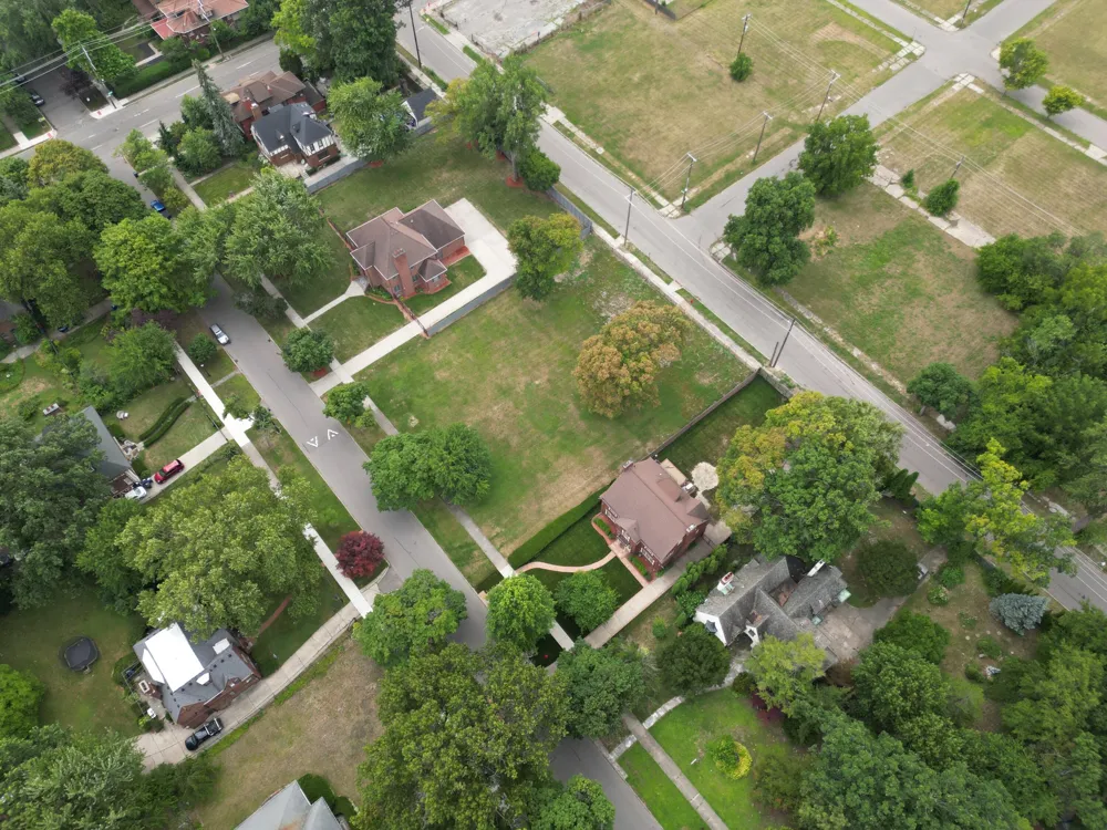 2969 Seminole Street Detroit, MI 48214