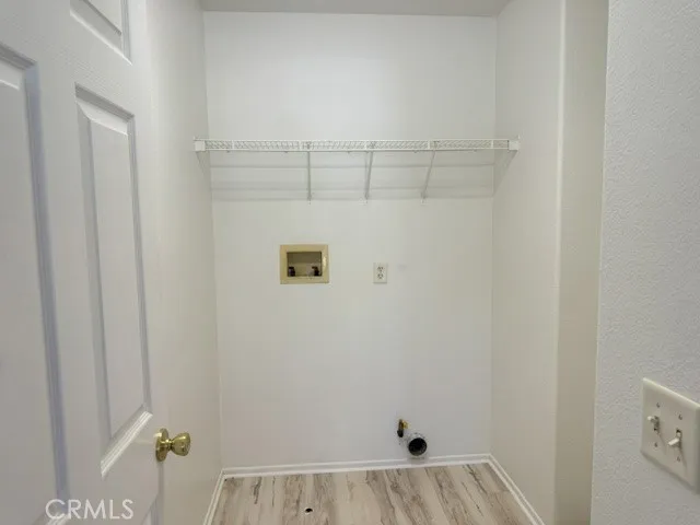 5732 Ridgemark Fontana, CA 92336