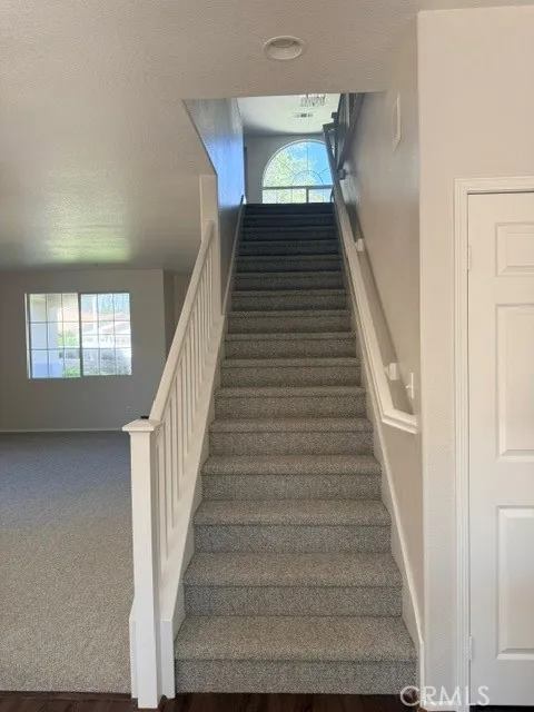 5732 Ridgemark Fontana, CA 92336