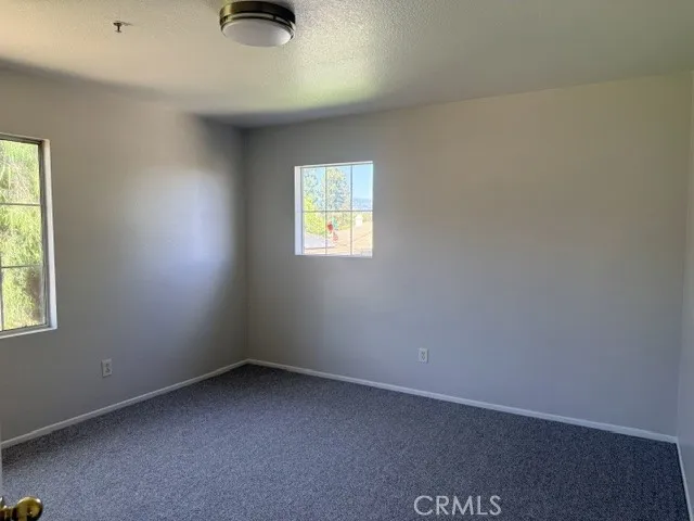 5732 Ridgemark Fontana, CA 92336