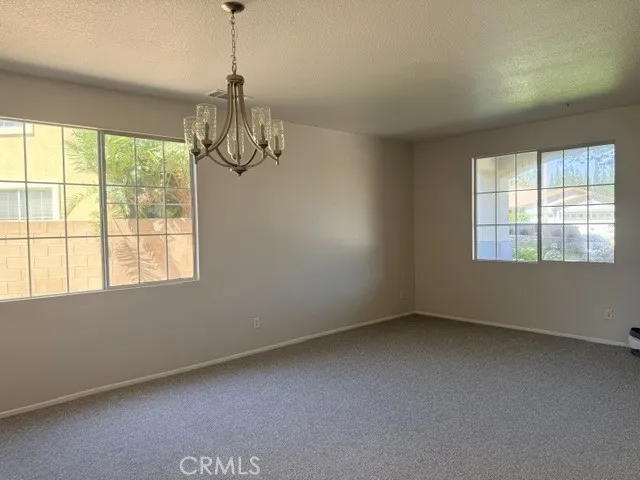 5732 Ridgemark Fontana, CA 92336
