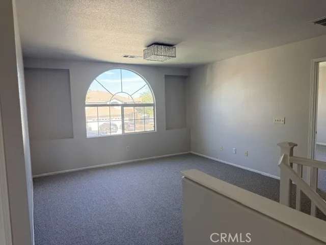 5732 Ridgemark Fontana, CA 92336