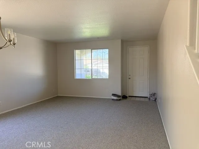 5732 Ridgemark Fontana, CA 92336