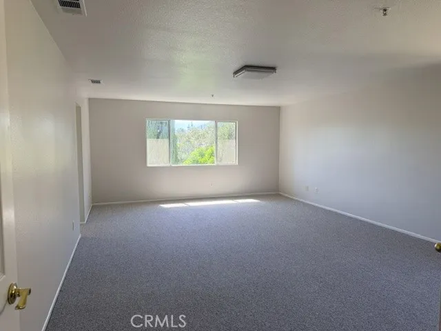 5732 Ridgemark Fontana, CA 92336