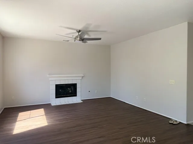 5732 Ridgemark Fontana, CA 92336