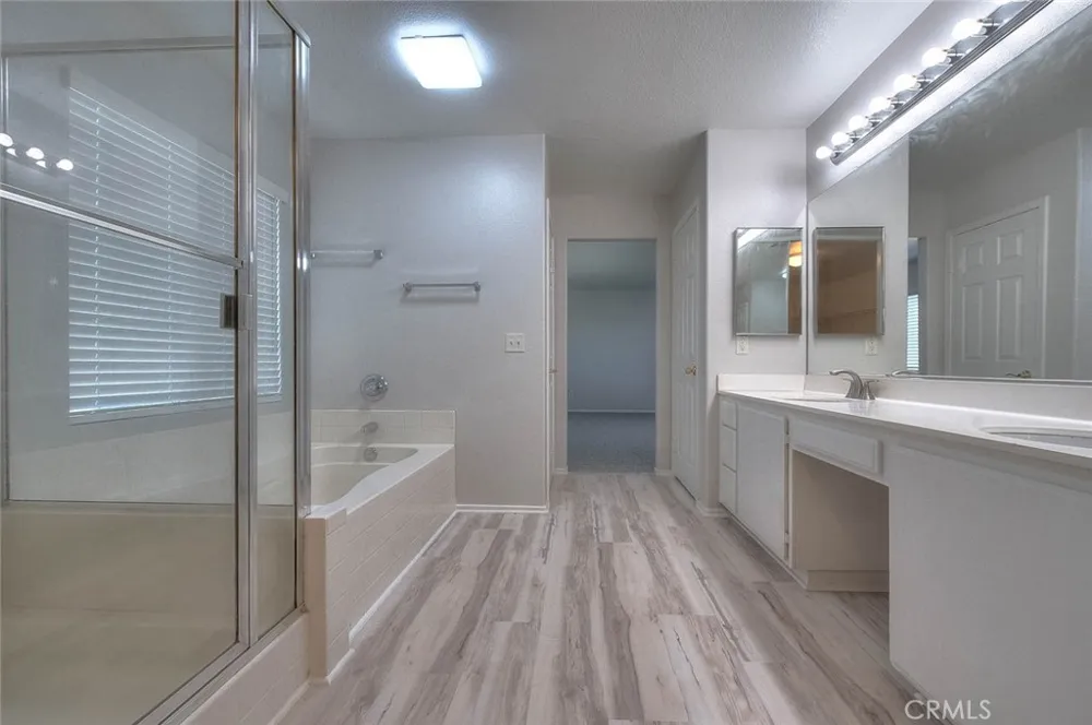 5732 Ridgemark Fontana, CA 92336