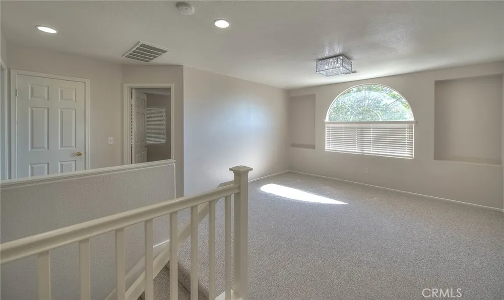 5732 Ridgemark Fontana, CA 92336