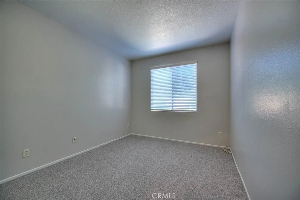 5732 Ridgemark Fontana, CA 92336