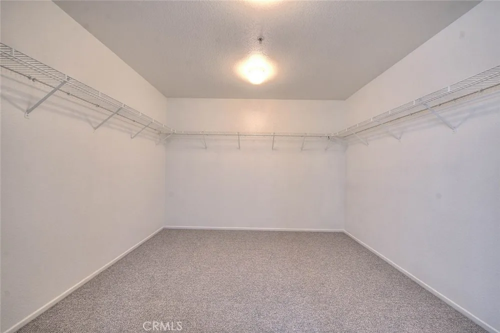 5732 Ridgemark Fontana, CA 92336